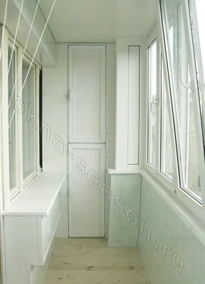 Шкафы на балкон и лоджию купить недорого в Москве | Цены на встроенные шкафы  с полками
