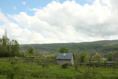 Labinsk Online - Водопад Бурун на реке Губс в ст. Баракаевской Мостовского  района. Координаты: 44°17'22\"N 40°30'37\"E Фото @ kucherevskaya__ Станица  Баракаевская основана в 1862 году. До наших дней в станице сохранилась  деревянная