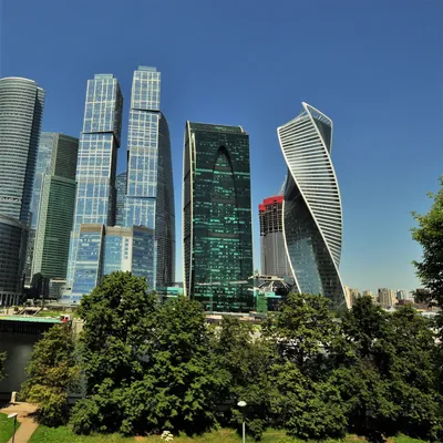 Смотровая площадка в башне Империя | Выставка Holiday Vernissage Москва  Сити в Empire Lounge