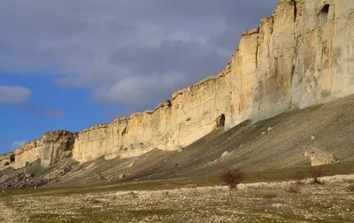 Белая скала в Крыму. Гора Ак-Кая – памятник природы в Белогорске