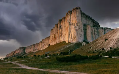 Файл:Белая скала (Ак-Кая), Крым.jpg — Википедия