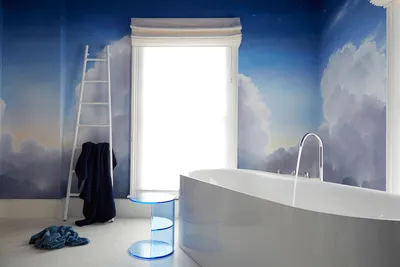 Голубой и белый интерьер ванной комнаты Стоковое Фото - изображение  насчитывающей ново, дивизионов: 45068170