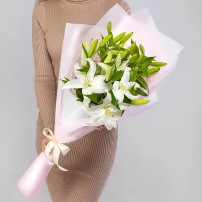 Белые лилии купить с доставкой по цене 2517 ₽ в Нижнем Новгороде | Букеты  от База Цветов 24