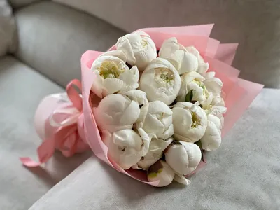Букет «Белые пионы» – розы с доставкой по Москве и Московской области