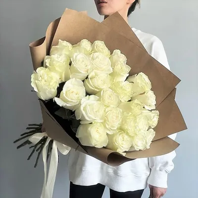 Букет Белые розы (50 см) купить в Москве с доставкой