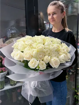 Белые розы купить 7900 р. в интернет магазине Модный букет с доставкой по  Москве