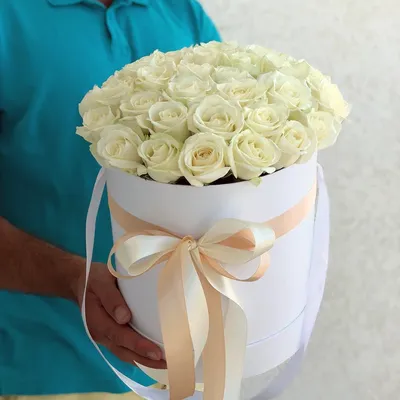 Купить 51 белую розу в коробке с доставкой недорого | цветы-24.москва