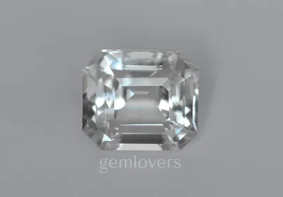 Белый сапфир в изумрудной огранке 2.66 карат купить по доступной цене | Gem  Lovers