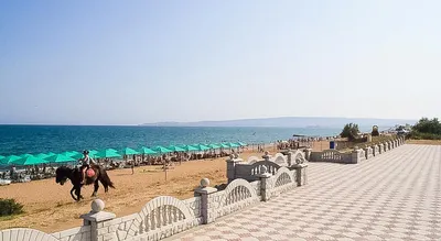 Пляж в Береговом Западного Крыма. Пляж в Береговом