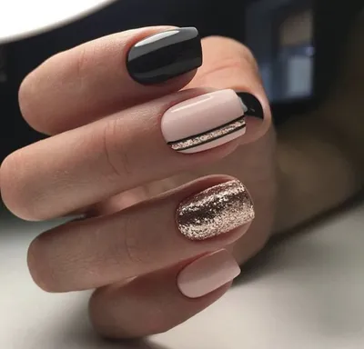 Daria_nailart_sumy - Бежевый маникюр с ромашками – отличный вариант для  маникюра. Дизайн выполнили на коротких ногтях. Бежево-коричневый лак  смотрится натурально и естественно. Почти на всех ногтях сделали ромашки с  золотыми серединками. Милые