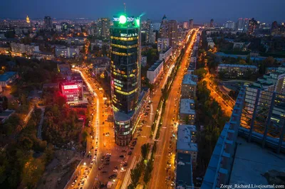 Бизнес центр Парус на Мечникова возле метро Кловская в Киеве