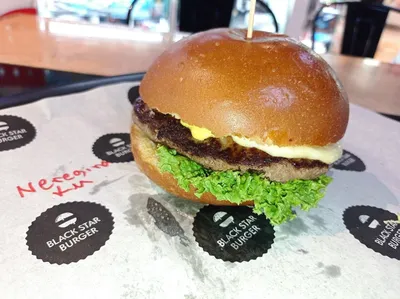 В Екатеринбурге откроется первая бургерная «Black Star Burger» –  Коммерсантъ Екатеринбург