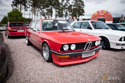 BMW Group Classic - Any beachcomber's fantasy. The BMW 518 (E12). (Car:  www.instagram.com/guillaume.137 I Photo: www.instagram.com/axel_saccoccio)  | Facebook