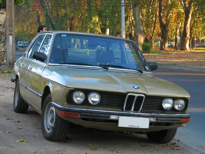 BMW 518 Manual, 90hp, 1975