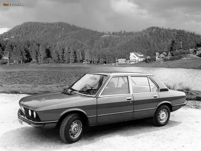 BMW Classic on Instagram: “Mist-ifying. The #BMW #518 (#E12), a glorious  traveller in the fog. #BMWClassic #5Series #classiccar (Car: … | Bmw, Bmw  classic, Bmw cars