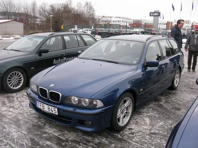 File:BMW 525i Touring M Sport E39 (6777322321).jpg - Wikimedia Commons