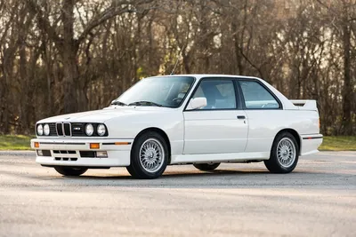 Купе BMW 3 серии 37 лет назад поставили в гараж: теперь оно стоит как новый  BMW M3 - читайте в разделе Новости в Журнале Авто.ру