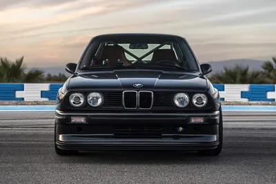 Does the BMW E30 M3 Deserve the Worship?