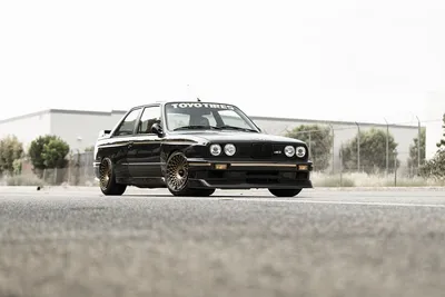 BMW M3 by Redux review: the E30 CSL that never was Reviews 2024 | Top Gear