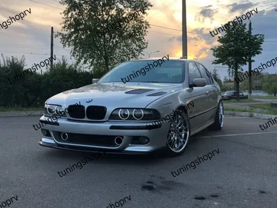 This E39 5 Series Retro Review Reminds Us of BMW's Golden Era