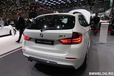 BMW X12.0 20i xLine DCT sDrive Euro 6 - YouTube