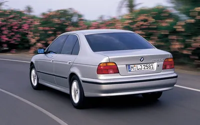 What Makes The BMW E39 So Great? - YouTube