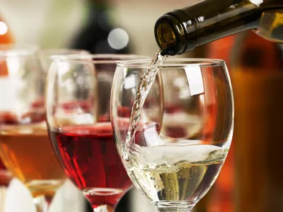 Вечерний бокал вина» — создано в Шедевруме