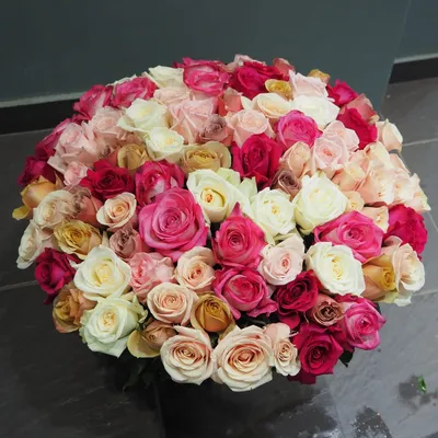 Букет из 101 розы по цене 32276 руб. заказать с доставкой по Москве -  свежие цветы от интернет-магазина \"Во имя розы\"