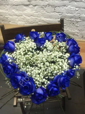 Синие розы купить в Беслане с доставкой недорого - заказать букет цветов (синих  роз)