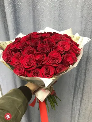 Букет из 31 розы \"Красные розы\" – купить недорого с доставкой по Москве