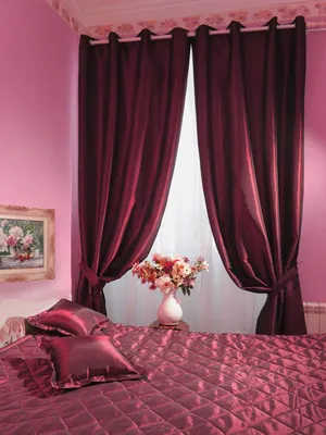 Бордовые шторы в интерьере спальни - 79 фото
