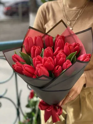 Купить красные тюльпаны с доставкой в Москве недорого - Roses Delivery