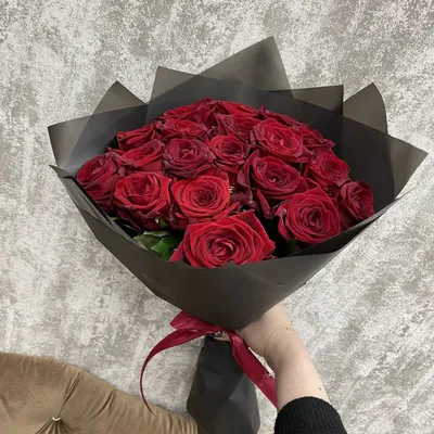 Букет из 19 красных роз ( 50 см ) за 2590р. Позиция № 1662