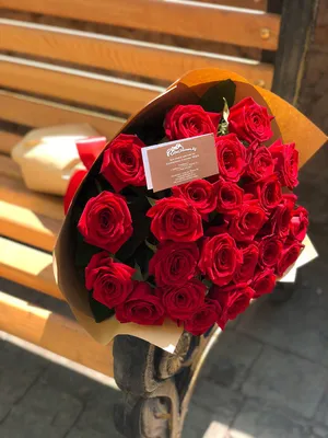 Букет из 19 красных роз Ред Наоми 60 см. купить в Краснодаре с доставкой