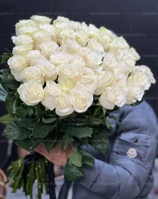 Букет из 51 бело-малиновой розы (50 см) - Арт. 972