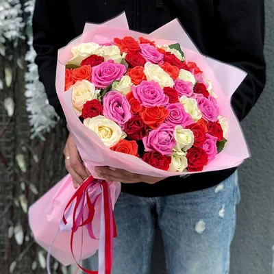 Купить Букет из 101 белой розы (50 см) с доставкой в Омске - магазин цветов  Трава