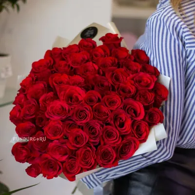 Букет «55 роз» с доставкой | Купить букет из красных роз (55 штук)