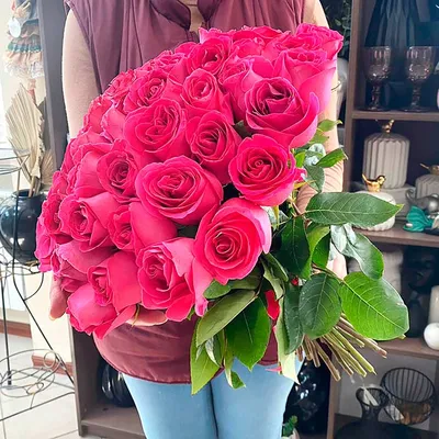 Букет «55 розовых роз» - заказать и купить за 5 950 ₽ с доставкой в  Саратове - партнер «Валенсия»
