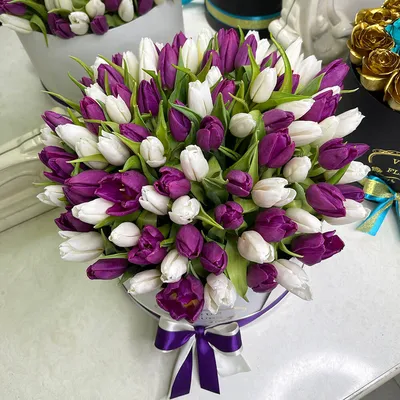Букет из 101 тюльпана микс - Доставка свежих цветов в Красноярске