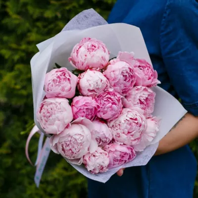 Букет из 15 розовых пионов - купить в Москве по цене 9190 р - Magic Flower