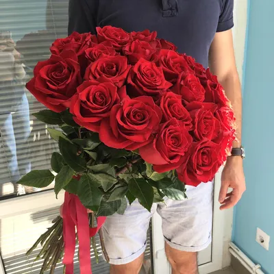Букет из 25 красных роз купить в Оренбурге цена с доставкой Fleur