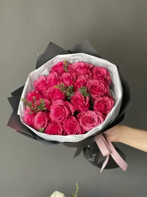 1️⃣ Букет из 25 роз 50 см – заказать с доставкой в Алматы