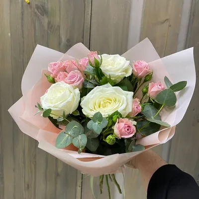 Букет из 3-х розовых роз – заказать в Красноярске в компании «Ромашково»