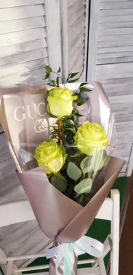 Букет «3 розовых роз и 2 белых хризантем» в Волоколамске: купить букет с  доставкой, заказать на Flosend