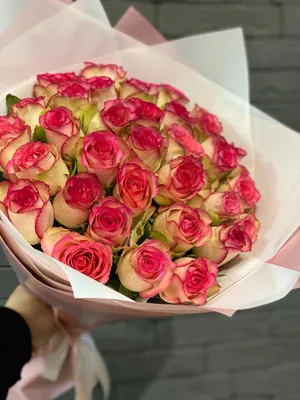 Букет микс из 33 кенийских роз купить за 4 590 руб. с круглосуточной  доставкой | Мосцветторгком