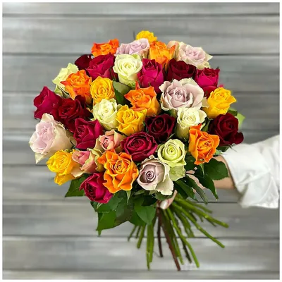 Купить букет из 33 роз в шляпной коробке недорого в Красноярске