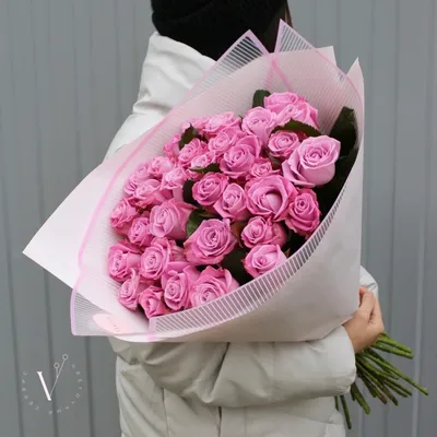 33 длинные розы 130 см по ✓ выгодной цене 11550 рублей купить в Москве в  DeliveryRose | DeliveryRose
