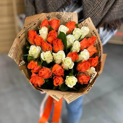 33 кремовые розы Пич Аваланч - купить букет кремовых роз с доставкой в Киеве