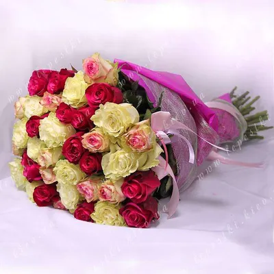 Купить Нежный букет из пионовидных кустовых роз №181 в Новосибирске