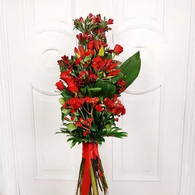 Купить свадебный букет из амариллисов и роз с бесплатной доставкой по  Москве | Butik-Flowers